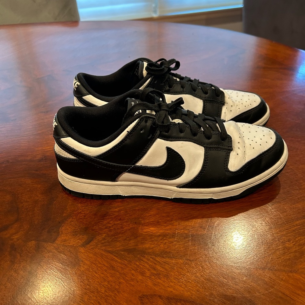 Nike Dunk Low Black and White Sneakers Classic Design size W 10/M 8.5